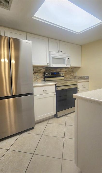 For Rent: $1,450 (2 beds, 2 baths, 1057 Square Feet)