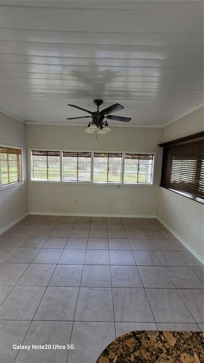 For Rent: $2,000 (3 beds, 2 baths, 1557 Square Feet)