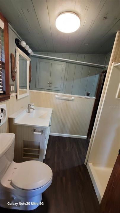 For Rent: $2,000 (3 beds, 2 baths, 1557 Square Feet)