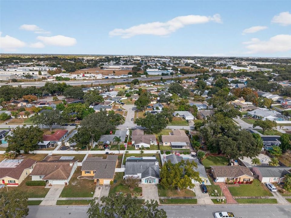 En Venta: $495,000 (3 camas, 3 baños, 1643 Pies cuadrados)