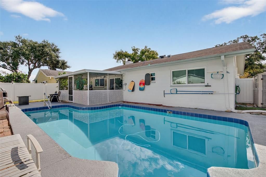 En Venta: $495,000 (3 camas, 3 baños, 1643 Pies cuadrados)