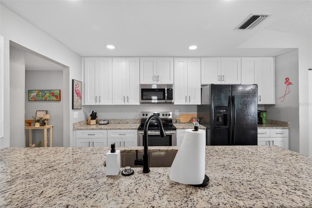 En Venta: $495,000 (3 camas, 3 baños, 1643 Pies cuadrados)