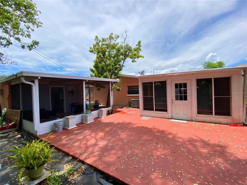 For Sale: $415,000 (3 beds, 2 baths, 1558 Square Feet)