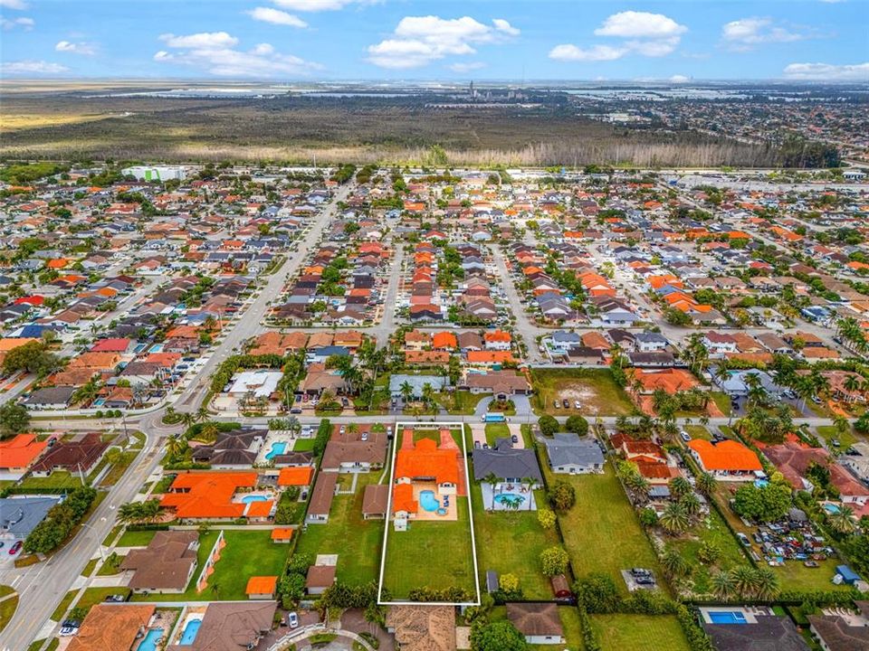 На продажу: $1,395,000 (5 спален, 4 ванн, 3263 Квадратных фут)