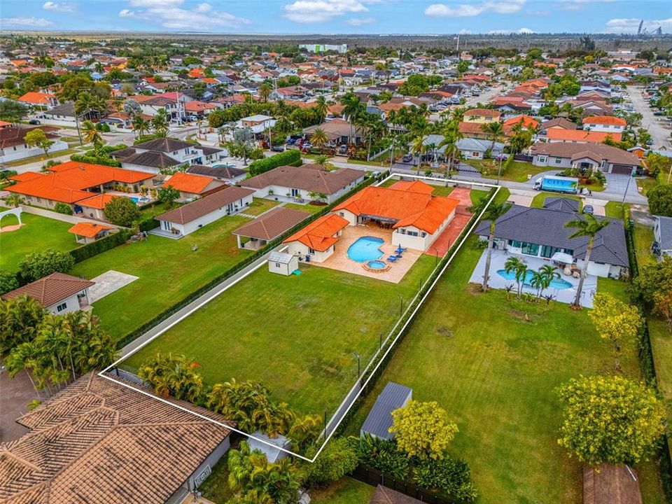 На продажу: $1,395,000 (5 спален, 4 ванн, 3263 Квадратных фут)