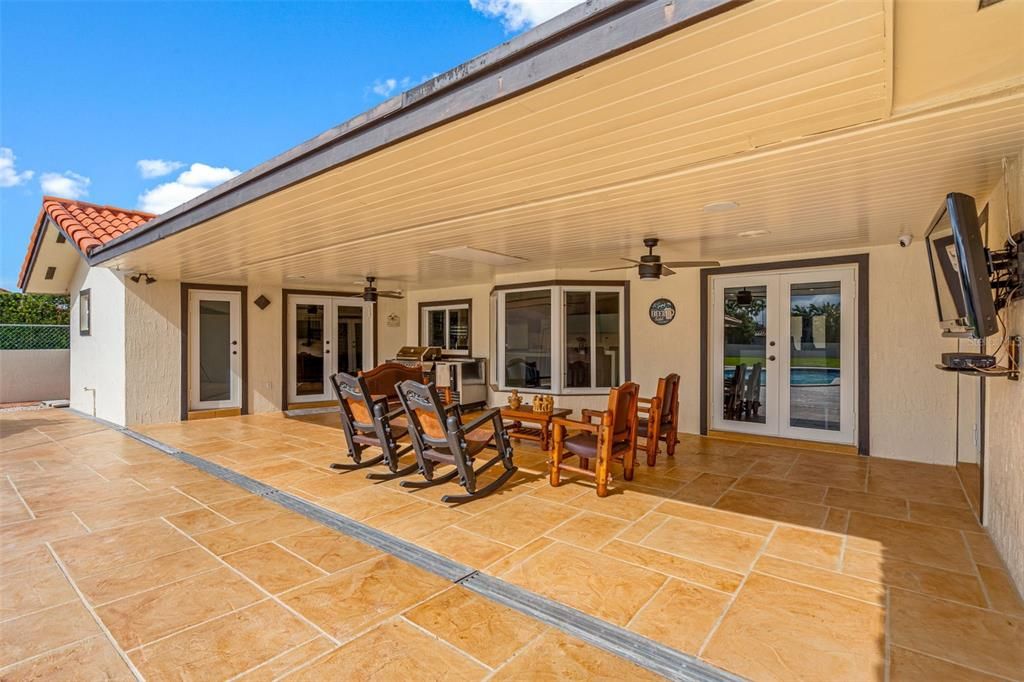 На продажу: $1,395,000 (5 спален, 4 ванн, 3263 Квадратных фут)