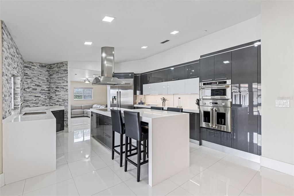 На продажу: $1,395,000 (5 спален, 4 ванн, 3263 Квадратных фут)