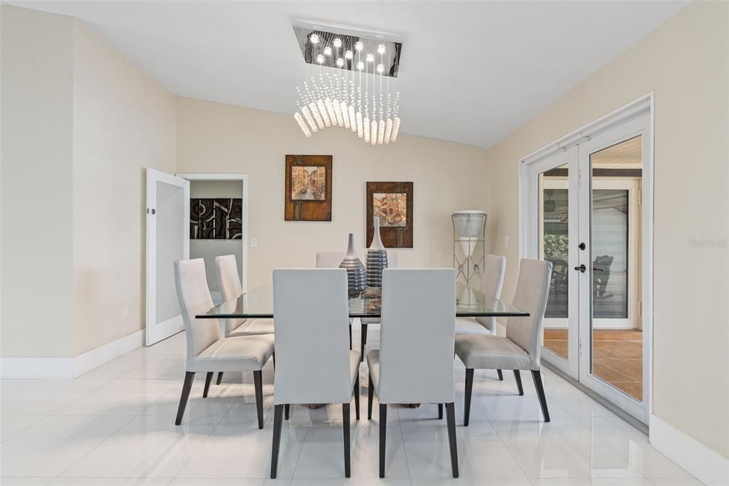 На продажу: $1,395,000 (5 спален, 4 ванн, 3263 Квадратных фут)