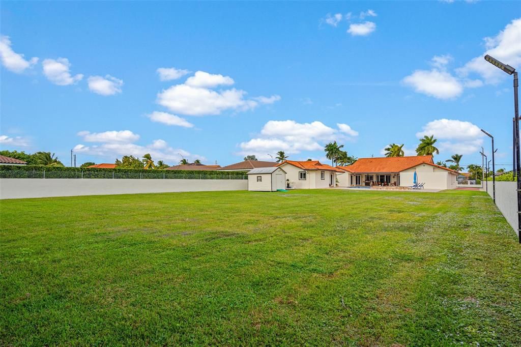 На продажу: $1,395,000 (5 спален, 4 ванн, 3263 Квадратных фут)