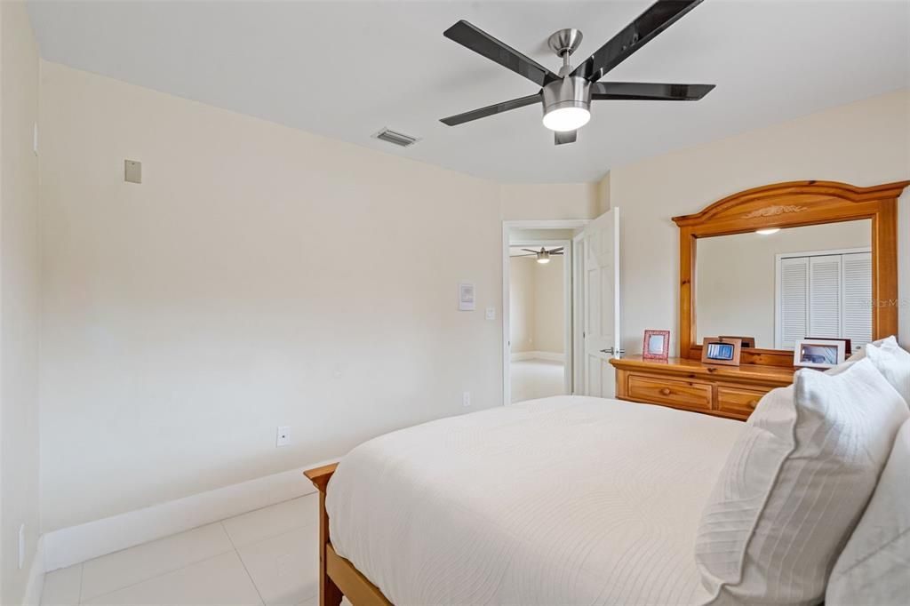 На продажу: $1,395,000 (5 спален, 4 ванн, 3263 Квадратных фут)