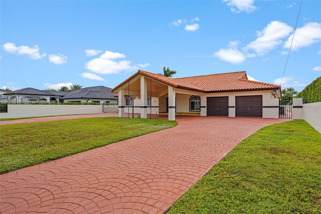 На продажу: $1,395,000 (5 спален, 4 ванн, 3263 Квадратных фут)