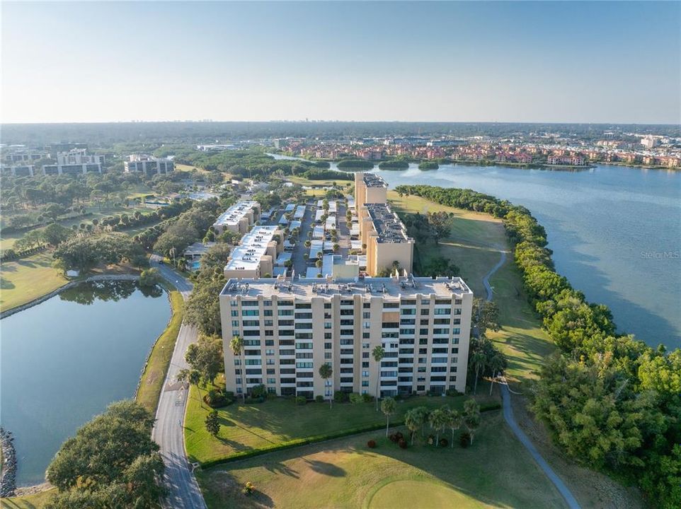 For Sale: $199,000 (1 beds, 1 baths, 810 Square Feet)