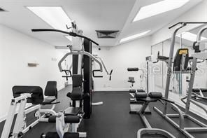 For Sale: $199,000 (1 beds, 1 baths, 810 Square Feet)