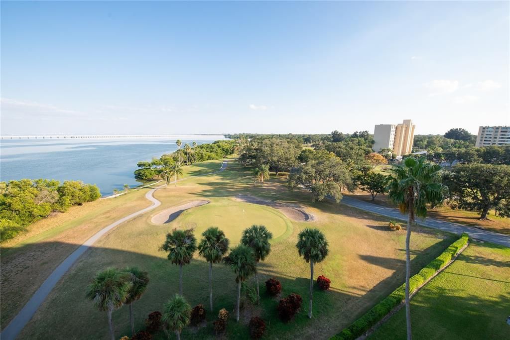 For Sale: $199,000 (1 beds, 1 baths, 810 Square Feet)