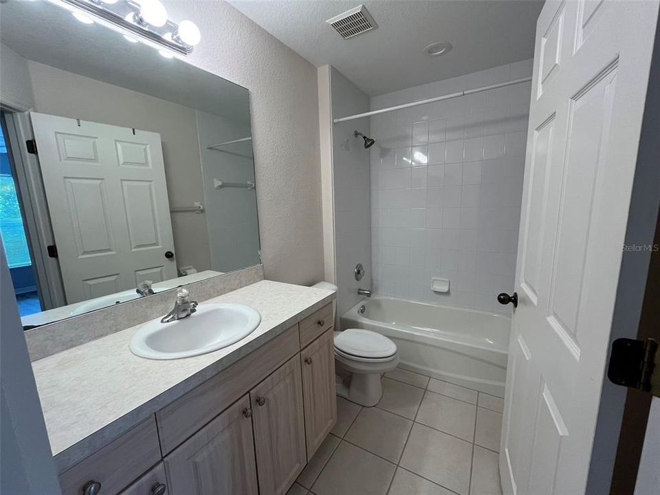 For Rent: $1,700 (3 beds, 2 baths, 1780 Square Feet)