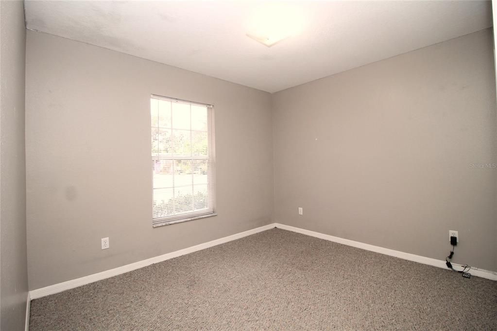 出租: $1,750 (3 贝兹, 2 浴室, 1100 平方英尺)