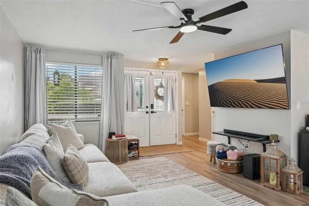 待售: $285,999 (3 贝兹, 2 浴室, 1732 平方英尺)