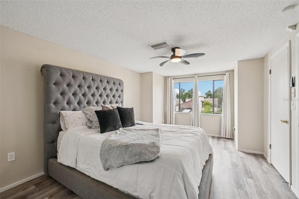 待售: $285,999 (3 贝兹, 2 浴室, 1732 平方英尺)