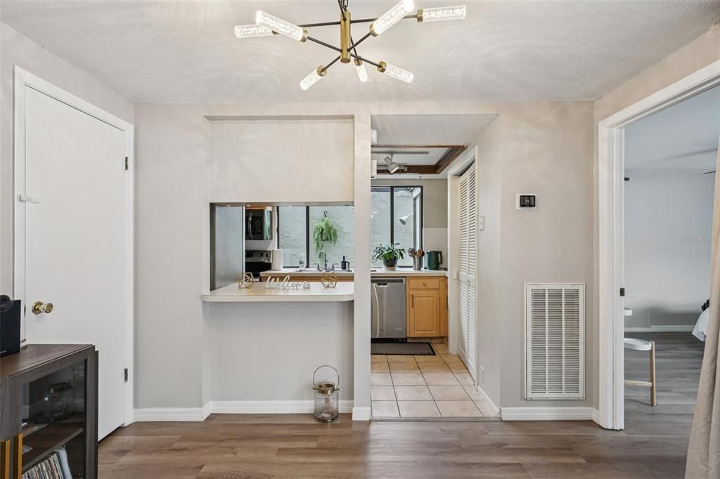 待售: $285,999 (3 贝兹, 2 浴室, 1732 平方英尺)