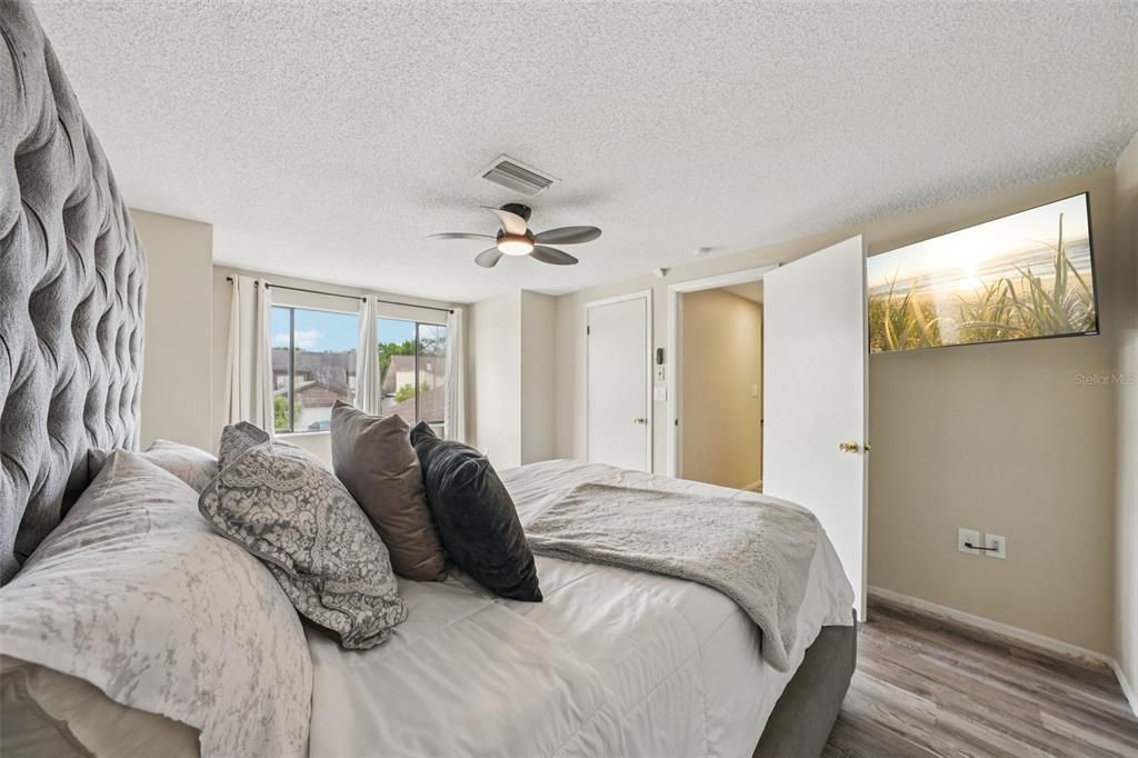 待售: $285,999 (3 贝兹, 2 浴室, 1732 平方英尺)