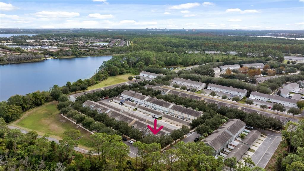 Под контрактом: $369,999 (3 спален, 2 ванн, 1520 Квадратных фут)