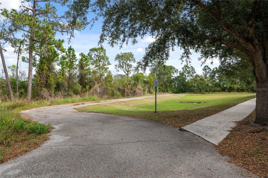 Под контрактом: $369,999 (3 спален, 2 ванн, 1520 Квадратных фут)