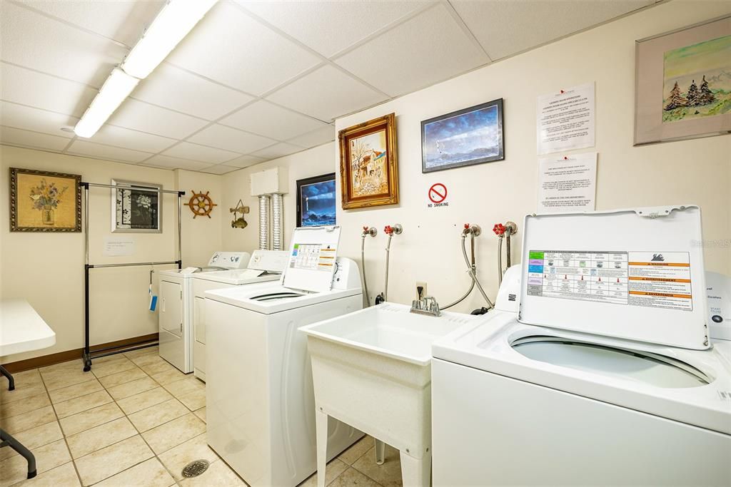 For Rent: $3,400 (2 beds, 2 baths, 1131 Square Feet)