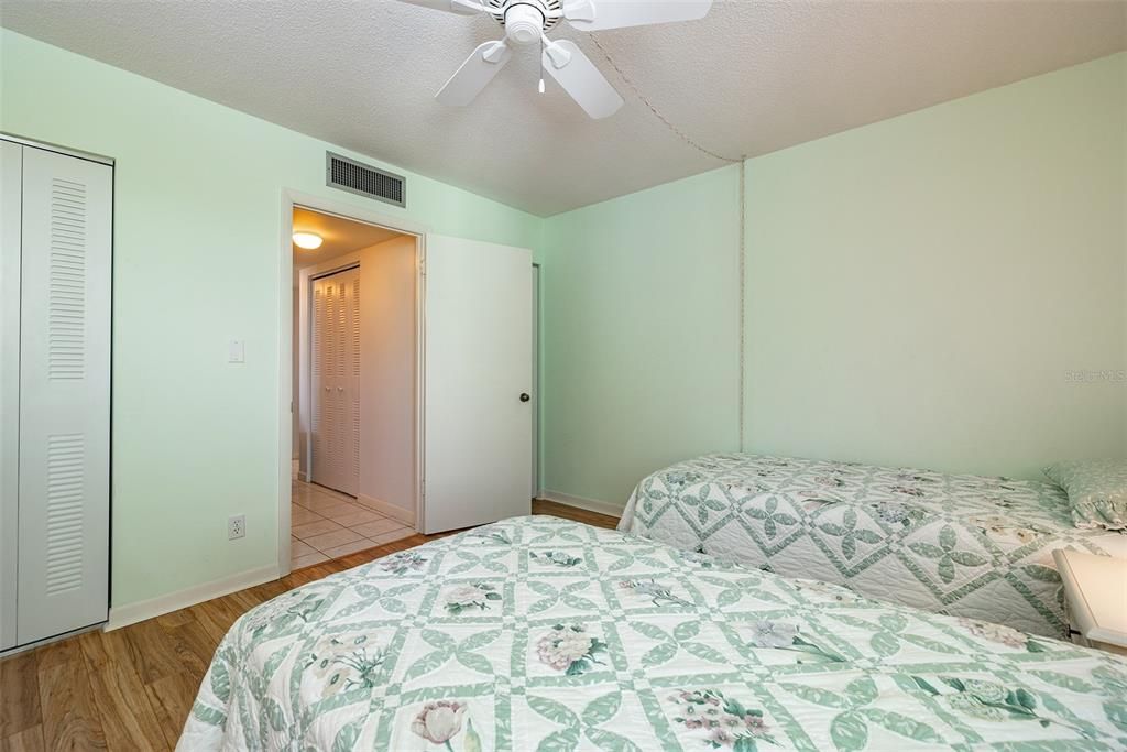 For Rent: $3,400 (2 beds, 2 baths, 1131 Square Feet)