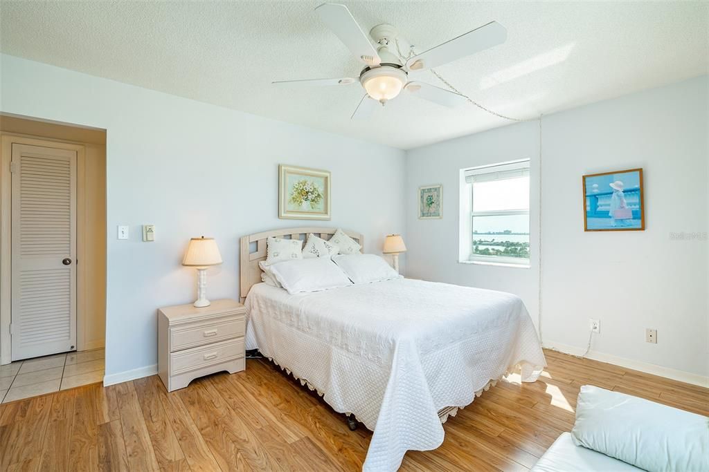 For Rent: $3,400 (2 beds, 2 baths, 1131 Square Feet)