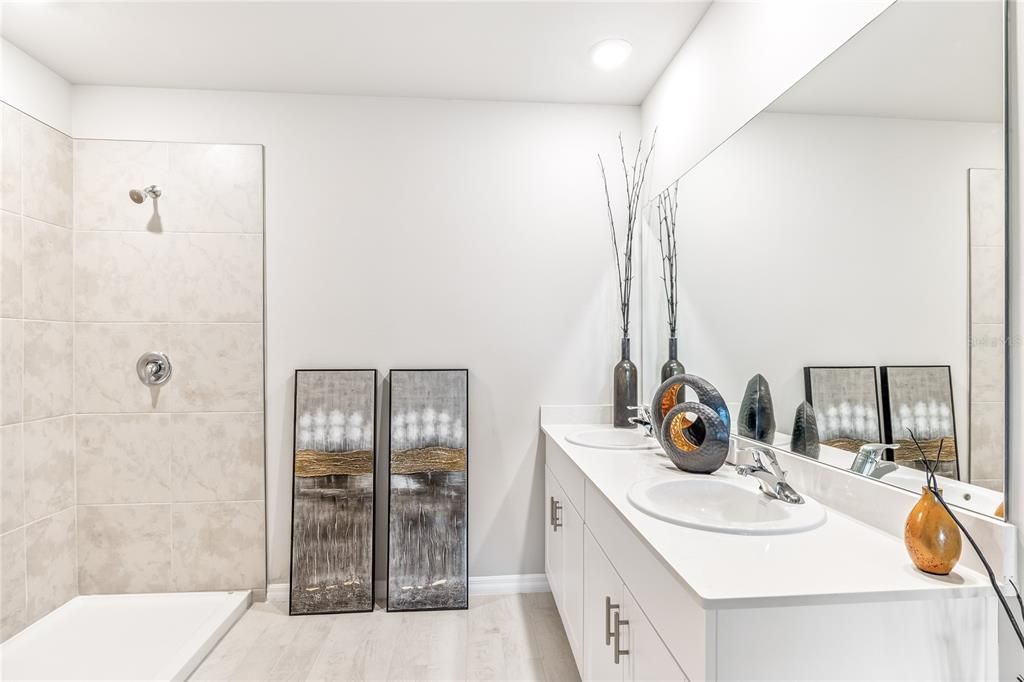 For Sale: $314,990 (3 beds, 2 baths, 1672 Square Feet)