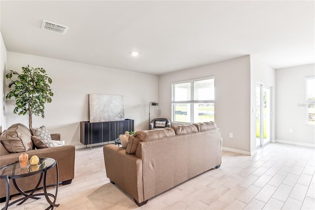 For Sale: $314,990 (3 beds, 2 baths, 1672 Square Feet)