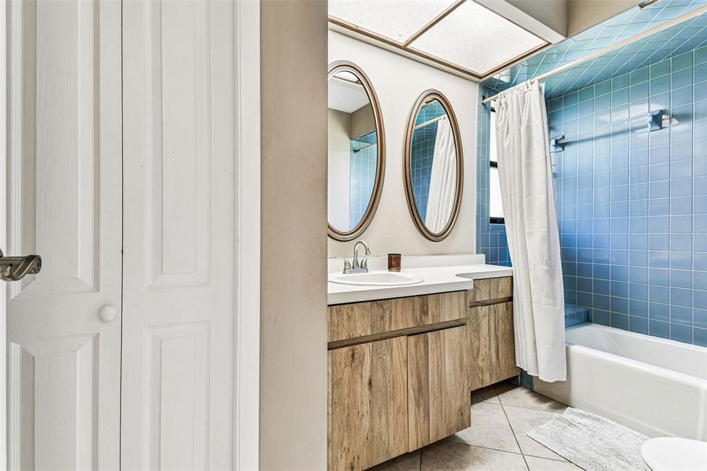 На продажу: $399,000 (3 спален, 2 ванн, 1629 Квадратных фут)