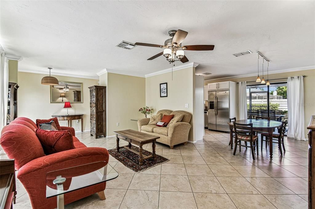 На продажу: $399,000 (3 спален, 2 ванн, 1629 Квадратных фут)