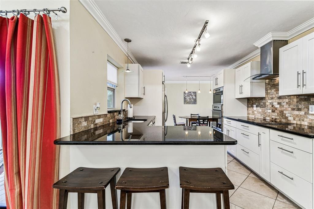 На продажу: $399,000 (3 спален, 2 ванн, 1629 Квадратных фут)