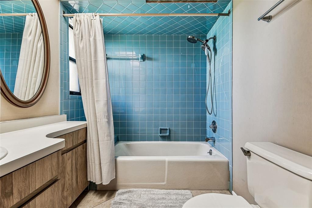 На продажу: $399,000 (3 спален, 2 ванн, 1629 Квадратных фут)