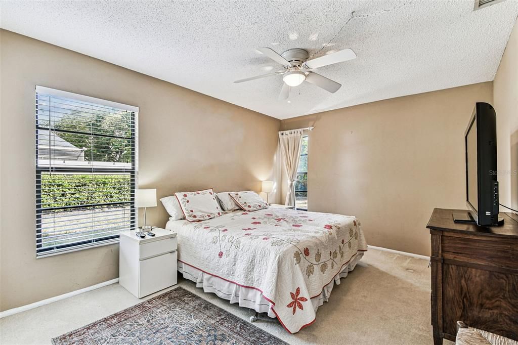 На продажу: $399,000 (3 спален, 2 ванн, 1629 Квадратных фут)