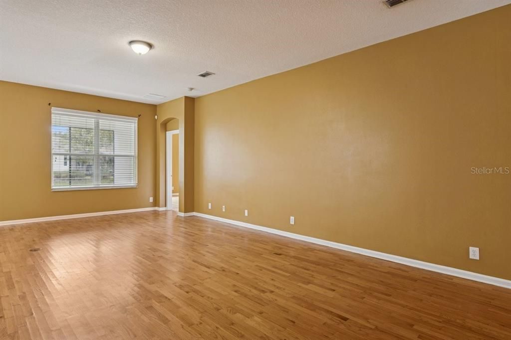 En Venta: $370,000 (3 camas, 2 baños, 1687 Pies cuadrados)