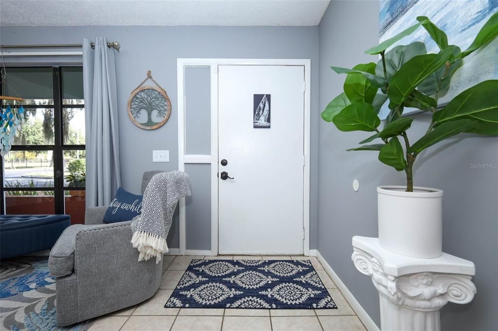 待售: $315,000 (2 贝兹, 2 浴室, 1036 平方英尺)