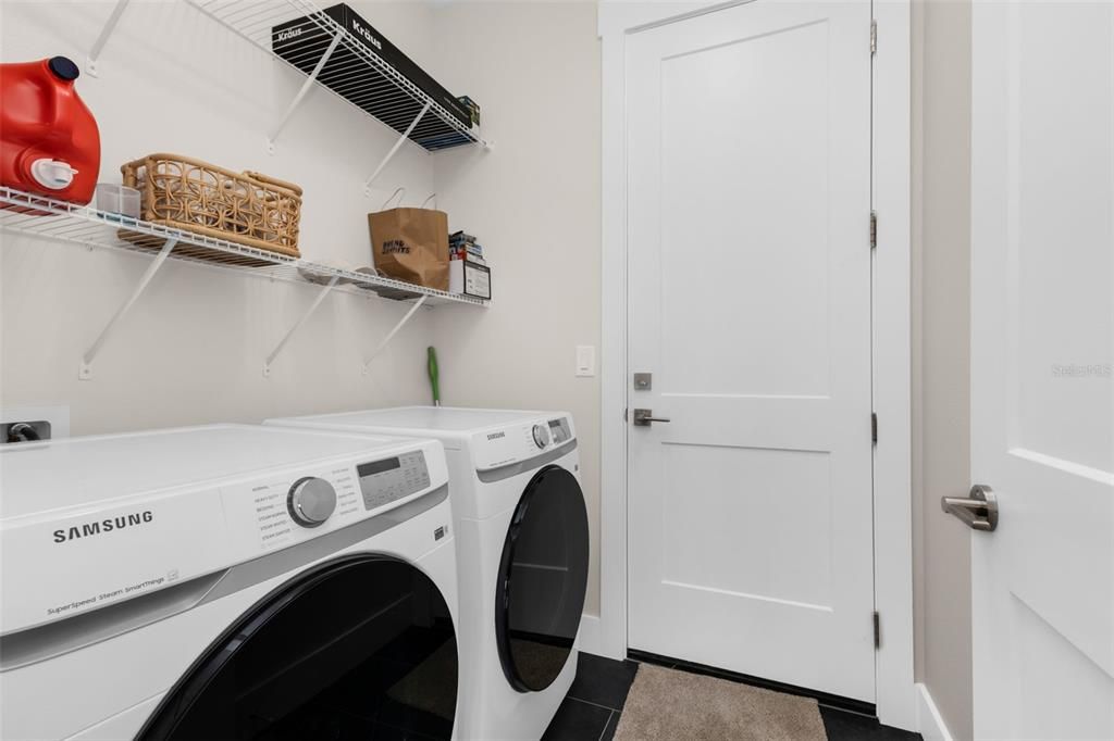 For Sale: $689,000 (3 beds, 3 baths, 2208 Square Feet)