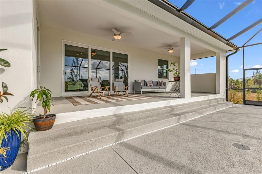 For Sale: $689,000 (3 beds, 3 baths, 2208 Square Feet)