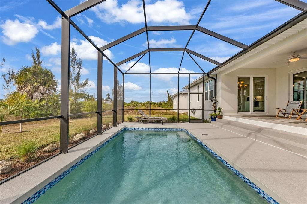 For Sale: $689,000 (3 beds, 3 baths, 2208 Square Feet)