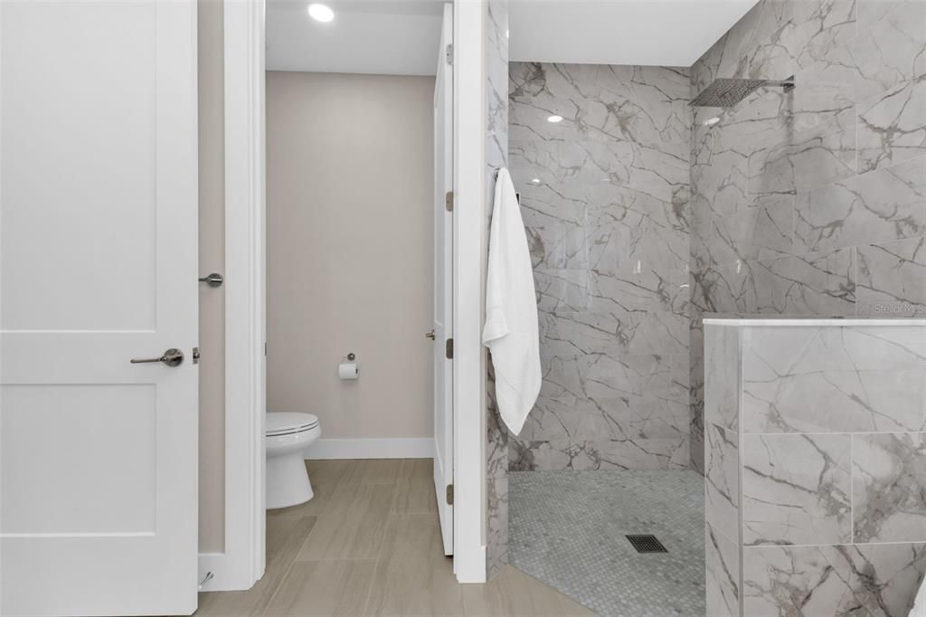 For Sale: $689,000 (3 beds, 3 baths, 2208 Square Feet)