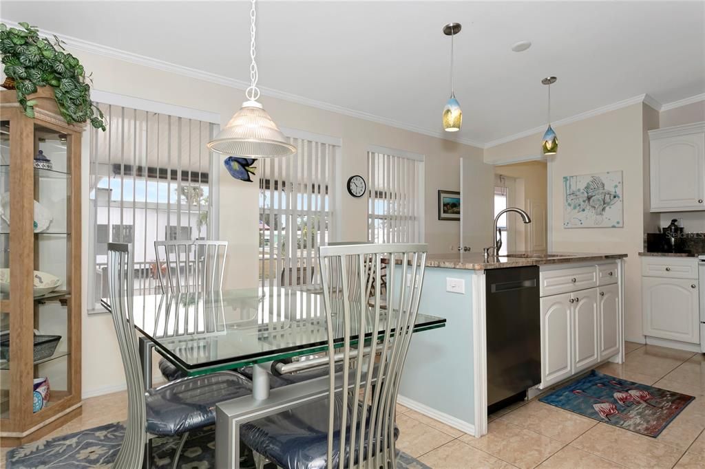 En Venta: $365,000 (3 camas, 2 baños, 1350 Pies cuadrados)