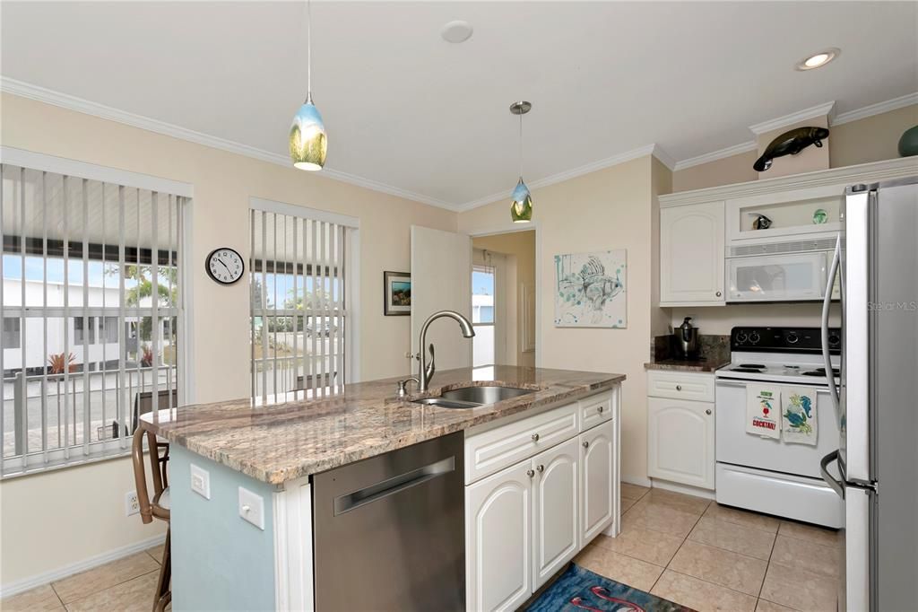 En Venta: $365,000 (3 camas, 2 baños, 1350 Pies cuadrados)