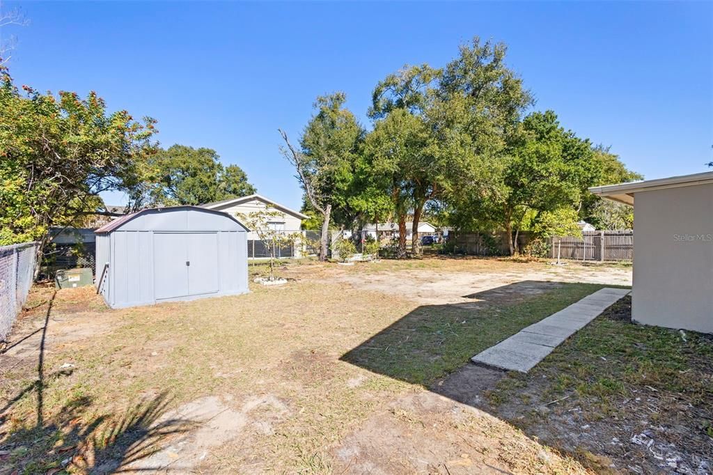 En Venta: $325,000 (4 camas, 3 baños, 1860 Pies cuadrados)