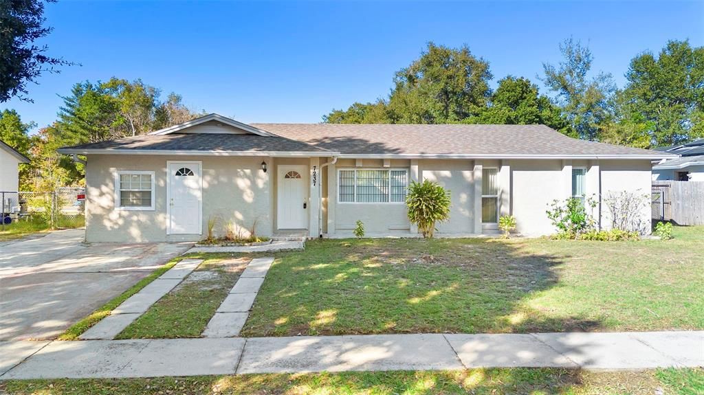 En Venta: $325,000 (4 camas, 3 baños, 1860 Pies cuadrados)