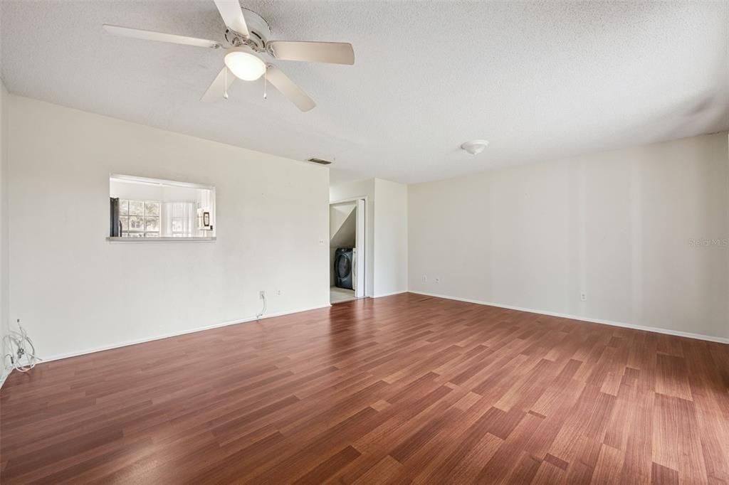 For Sale: $265,000 (2 beds, 2 baths, 1174 Square Feet)