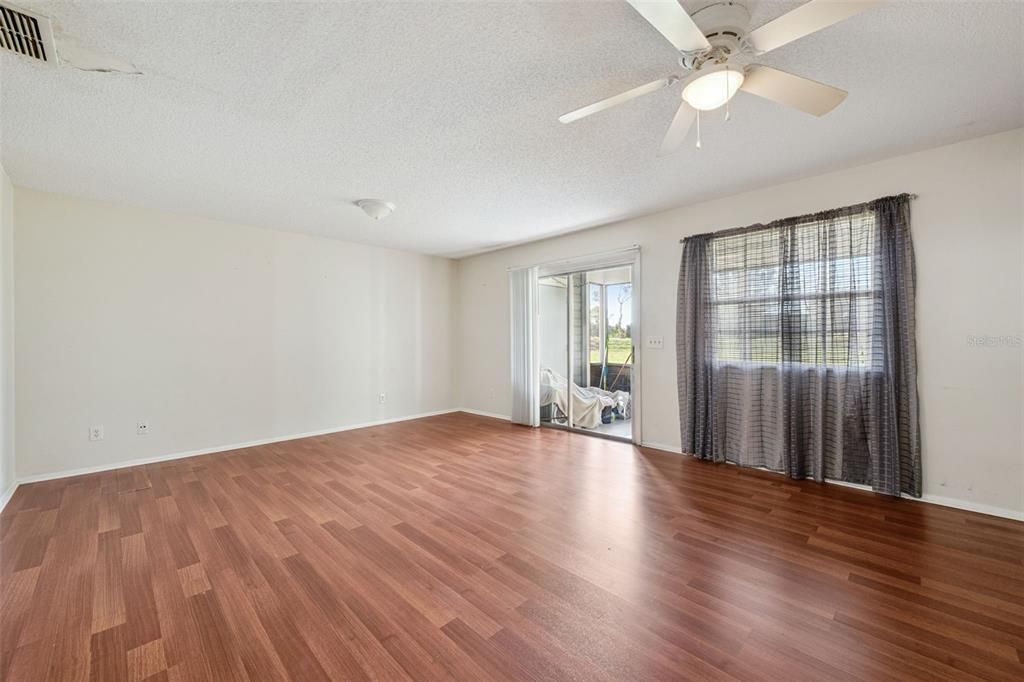 For Sale: $265,000 (2 beds, 2 baths, 1174 Square Feet)