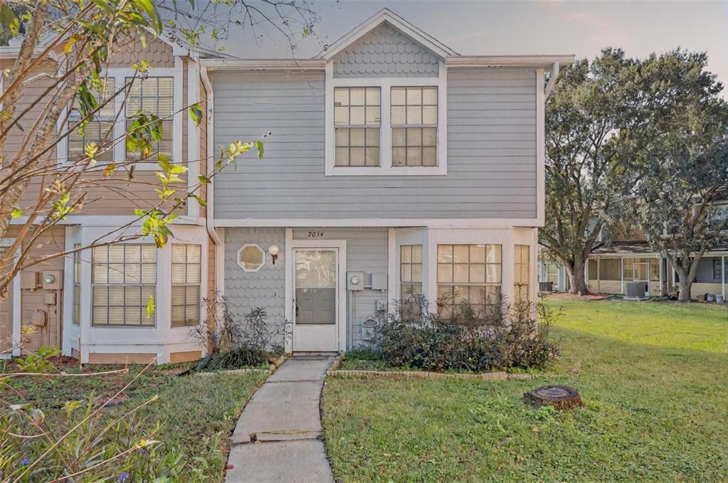 待售: $265,000 (2 贝兹, 2 浴室, 1174 平方英尺)