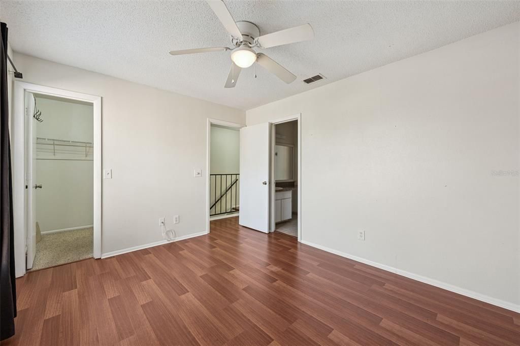 For Sale: $265,000 (2 beds, 2 baths, 1174 Square Feet)